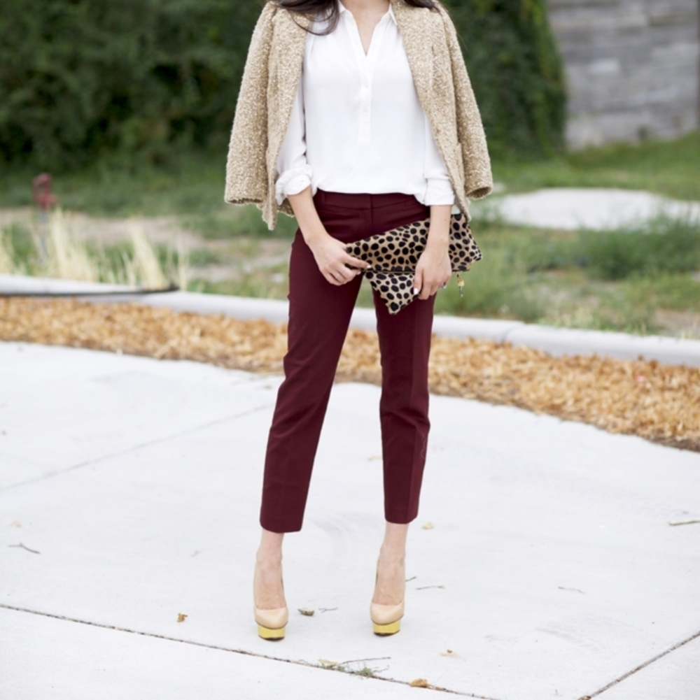 Lc laure Conrad burgundy skinny Capri pants
